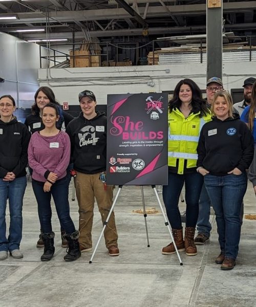 she-builds-volunteers-806x806 (1)